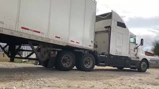 Kenworth T600 Rolling In