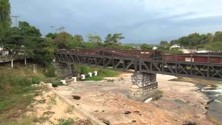 trem da fca passando pela ponte em formiga (MG)