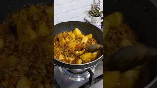 Alo Qeema Potato Mince #ytshort #ytviral #indianpakistanifood #qeema #recipe #potato #ytstudio #asmr