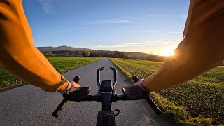 Gravelbike Tour bei Sonnenuntergang - Abend Meditation (ASMR)