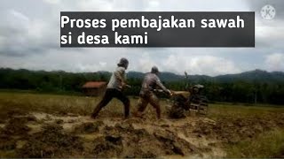 Musim hujan, proses pembajakan, persiapan untuk tanaman padi