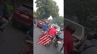 pejuang keluarga kenak macet #vidioshort #lalin #pejuangkeluarga#fypシ゚viral #monetisasi #sepeda