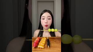 Lần đầu ăn thử Tang Hulu của Hàn 🍡 #mukbang #mukbangvietnamese #bratzfam #amthuc #food #fruitsong