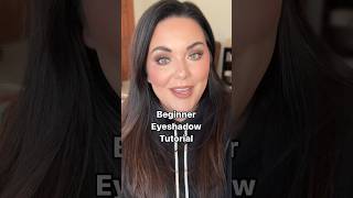 Beginner eyeshadow tutorial 🤍 #makeupshorts #easyeyeshadow #eyeshadowtutorial