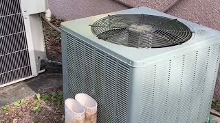 2010 2 Ton Rheem 15PJL Startup & Shutdown (Super Loud AC Unit!) *volume warning*