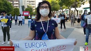 Taranto: scuola e precari. Manifestazione in piazza per farsi sentire dal Ministero dell'Istruzione