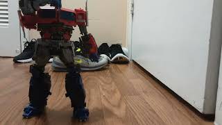 Transformers mpm 12 bumblebee movie optimus prime transforming