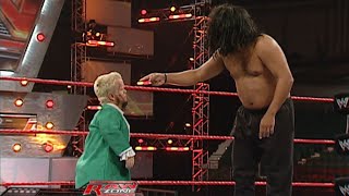 Hornswoggle vs The Great Khali (Jonathan Coachman) — Training Match: WWE Raw November 12, 2007 HD