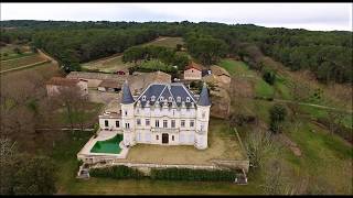 dron'attitude : Château Saint Martin de Graves (34) vu par Johnny Hallyday ( Aumes ) .  ©