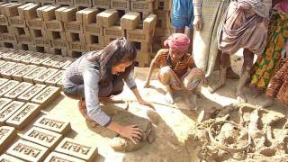 making bricks in Bangladesh _ child labor