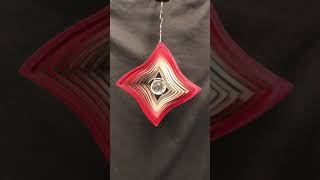 Fading Diamond Red Wind Spinner