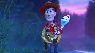 Woody le cuenta a Forky sobre Andy | Toy Story 4 (LATINO)