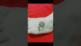 Mehndi Design🥰 cutie On Foot #viral #shorts #kidsmehndi