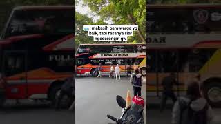 Aksi para warga membantu bus Rosalia Indah SDD yg tersangkut #viral