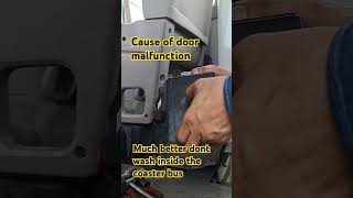 coaster bus door malfunction because of water#fypシ