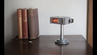 Turn a Camera Flash into a Clock