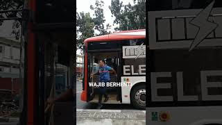 Bus mania @trans77jakarta70 wajibberhenti -busmania -busumum