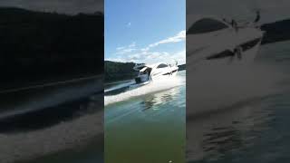 Passeio de Lancha em Escarpas do Lago e Represa de Furnas. Barco Solara 35 pés para até 15 pessoas.