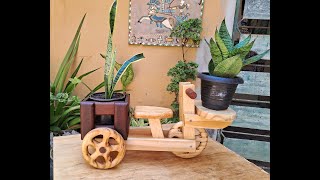 Lindo plantador triciclo, decorativo, feito com palete e sobras de madeira #Madeira #Artesanato