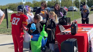 Kids enjoyed the Halloween 🎃 event trunk or treat host by learn geek for kids allabilitiesnetwork