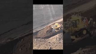 caterpillar d11dozer and digging the ground || cat d11 dozer working ||#shorts🌍#camping #survival🙏