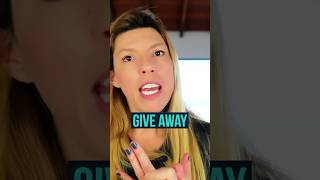 A saga do "give" continua. "Give away", você já ouviu falar? #aprenderingles #english #dicaingles