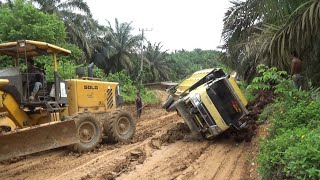 truk sawit melajak kecepatan tinggi