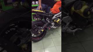 MT09 Akrapovic BACKFIRE