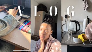 #weeklyvlog : uni diaries, establishing a routine, cleaning, skincare + school prep