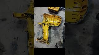 ANTES E DEPOIS DESSA PARAFUSADEIRA DEWALT NA MANUTENÇÃO #dewalt #MANUTENÇAO #parafusadeira  #video