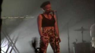 Robyn - Be Mine Remix - All Hearts Tour - 7-23-10