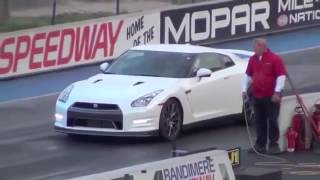 Nissan GTR vs Ford Mustang GT - Drag Race 2014