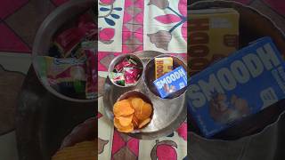 //snacks thali//#food #youtubeshort #chips #chocolate #juce#thali