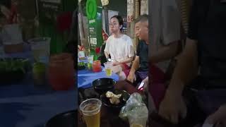 Hot girl cùng Thầy dởm