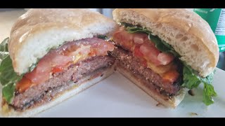 HOMEMADE CHEESE BURGER IN CHARCOAL AND FRIES #short #cheeseburger #fries #baconcheeseburger