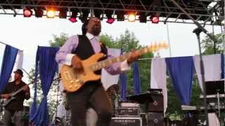 Bass Solo (Nate Phillips w/ Everette Harp)