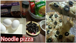 kids special noodles pizza omlate/cheesey noodles pizza 🍕/ cook with Atti / urdu/ hindi