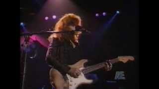 Bonnie Raitt 'Storm Warning' live concert performance