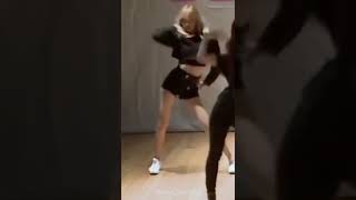 Blackpink joined the new trend #blackpink #tiktok #trend #new #lisa #jennie #jisoo #rose #shorts