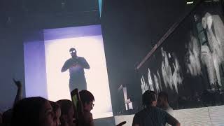 Maitre gims fuego tour Zombie