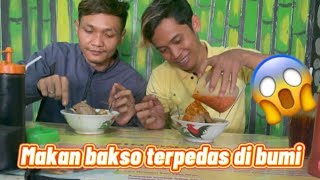 MAKAN BAKSO SAMBEL