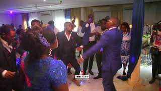 Mariage gabonais (comment danser en soirée de mariage?)