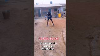 Exercice simple et efficace pour contrôler le ballon sur un terrain de foot 💪⚽