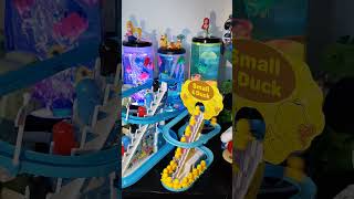 DUCKLINGS CLIMBING STAIRS TOYS #viralvideo #trending #asmr #satisfying #jellyfish #shortvideo #fyp