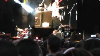 Deftones en Chile 2011 - Be Quiet and Drive + My Own Summer live.mpg