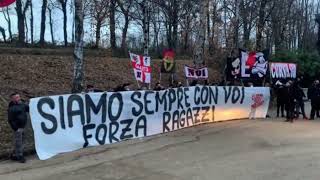 Curva sud Milano incita i ragazzi