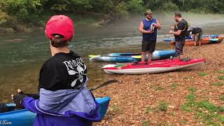 KAYAK THE ELEVEN POINT RIVER