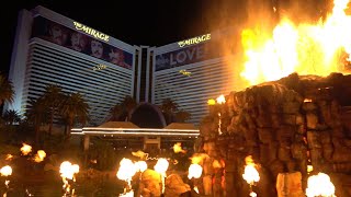 The Mirage Volcano - Las Vegas SPECTACULAR Fire Show!