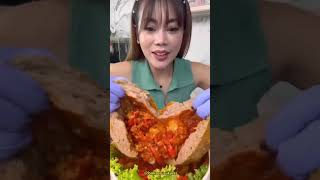 EMANG BOLEH CEWE SEBARBAR INI ? | Bakso Rusuk Joss #mukbang #dagelan #trending