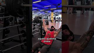 aquela ajudinha divina para um treino abençoado kkkk #academia #gym #humor #musculacao